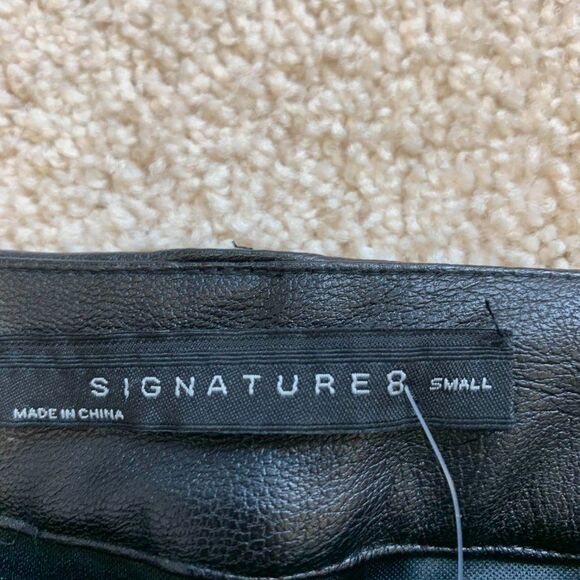 SIGNATURE 8 black zippered faux leather leggings S - Picture 5 of 10